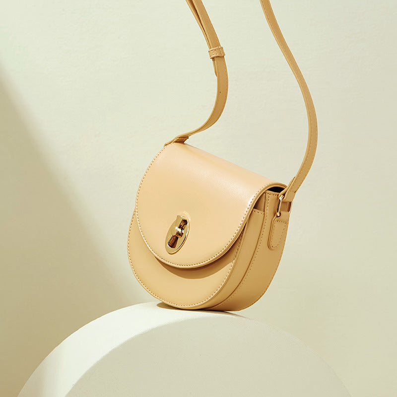 All-match Retro Messenger Female Bag
