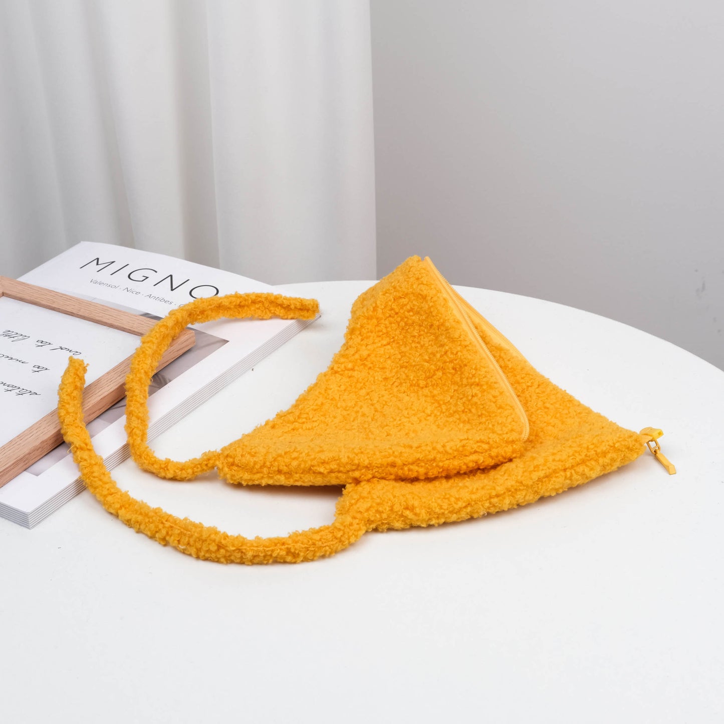 Sixmilude Ear Protector Lamb Suede Suede